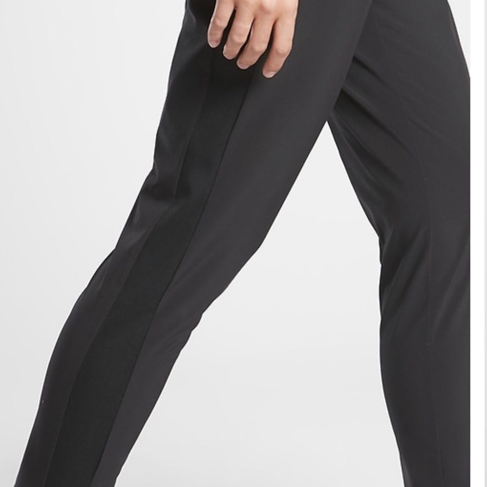 NWT Athleta Brooklyn Ankle Pant Size 8/T. Black - Picture 2 of 7